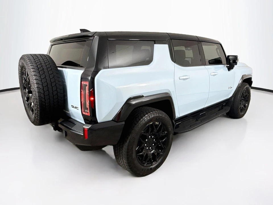 2025 GMC Hummer EV - Image 6 of 31