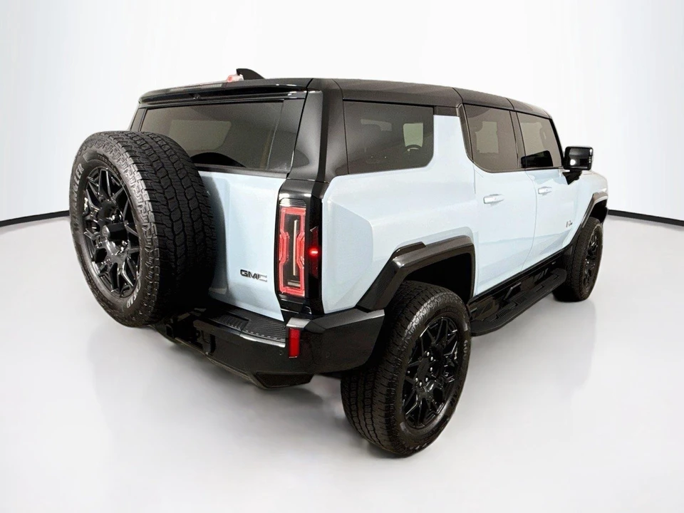 2025 GMC Hummer EV - Image 6 of 23