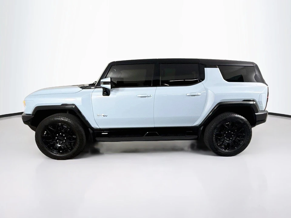 2025 GMC Hummer EV - Image 2 of 31