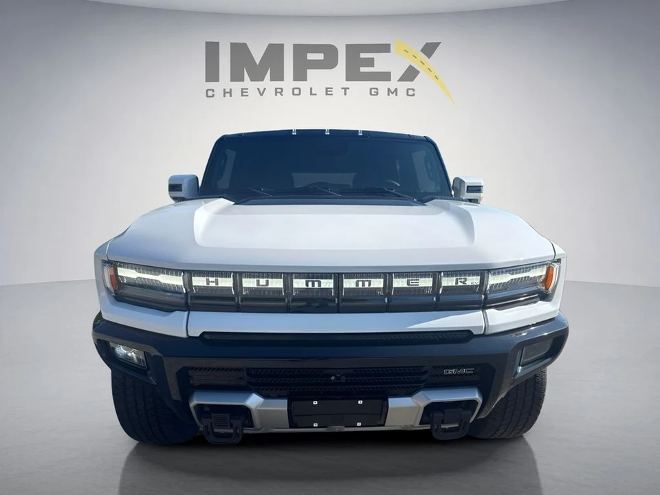 2025 GMC Hummer EV - Image 8 of 31