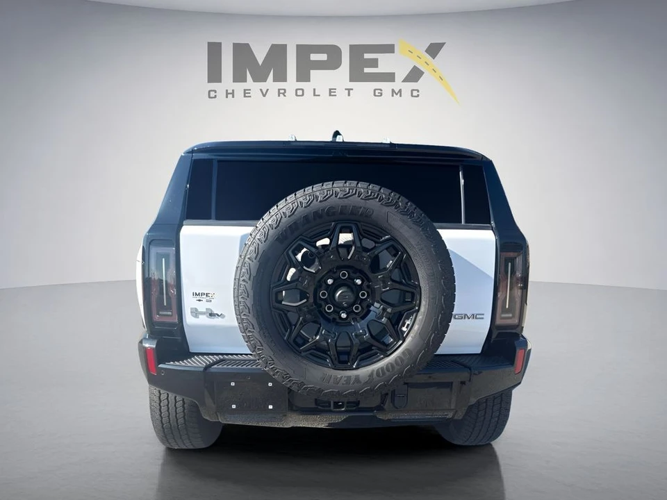 2025 GMC Hummer EV - Image 4 of 31