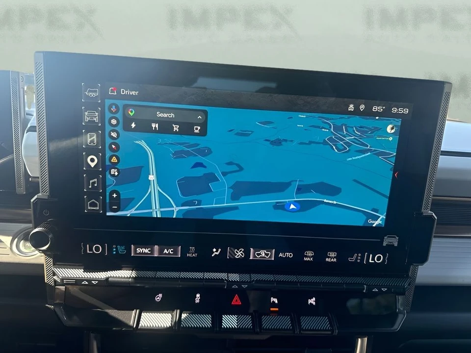 2025 GMC Hummer EV - Image 20 of 31