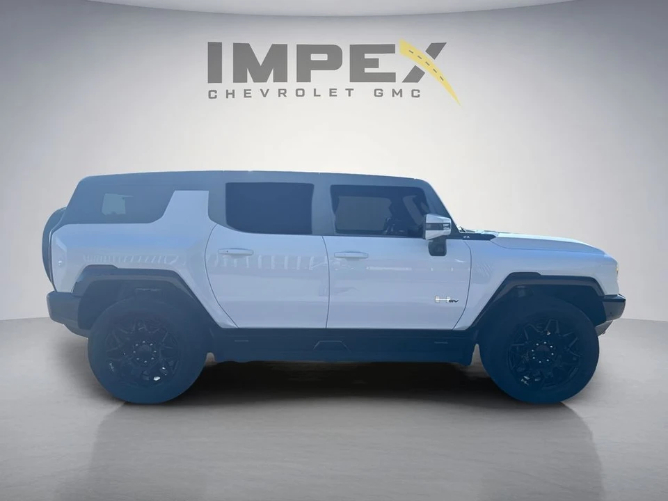 2025 GMC Hummer EV - Image 6 of 31