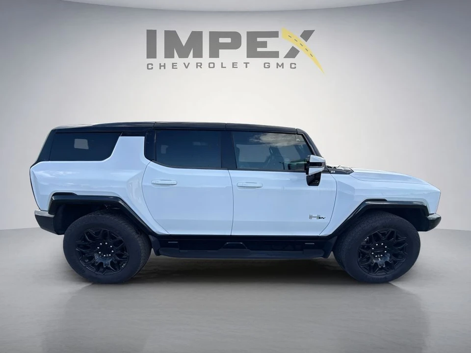 2025 GMC Hummer EV - Image 6 of 17