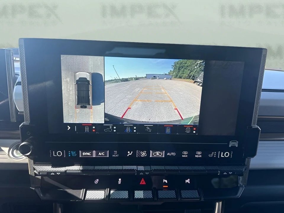 2025 GMC Hummer EV - Image 21 of 31