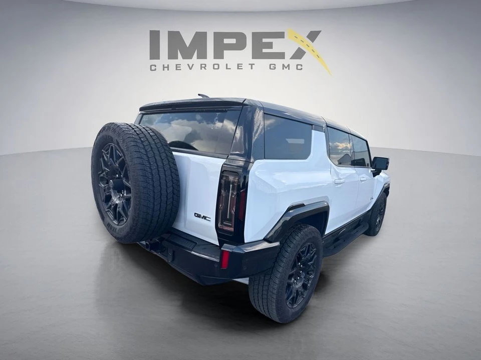 2025 GMC Hummer EV - Image 5 of 17