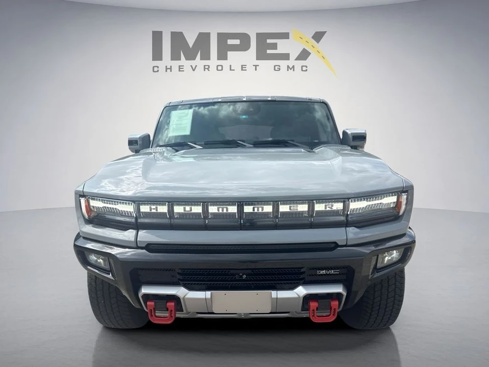 2025 GMC Hummer EV - Image 8 of 31