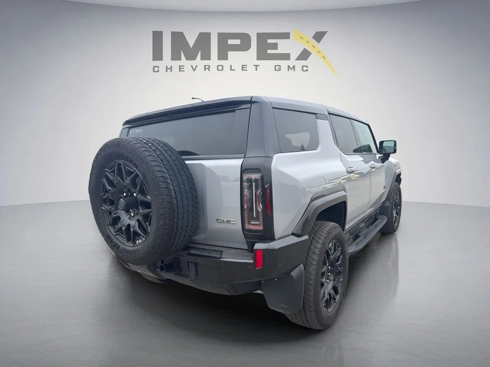 2025 GMC Hummer EV - Image 5 of 15