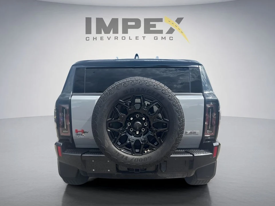 2025 GMC Hummer EV - Image 4 of 31