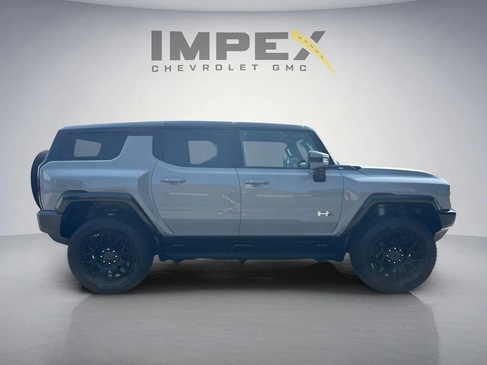 2025 GMC Hummer EV - Image 6 of 31