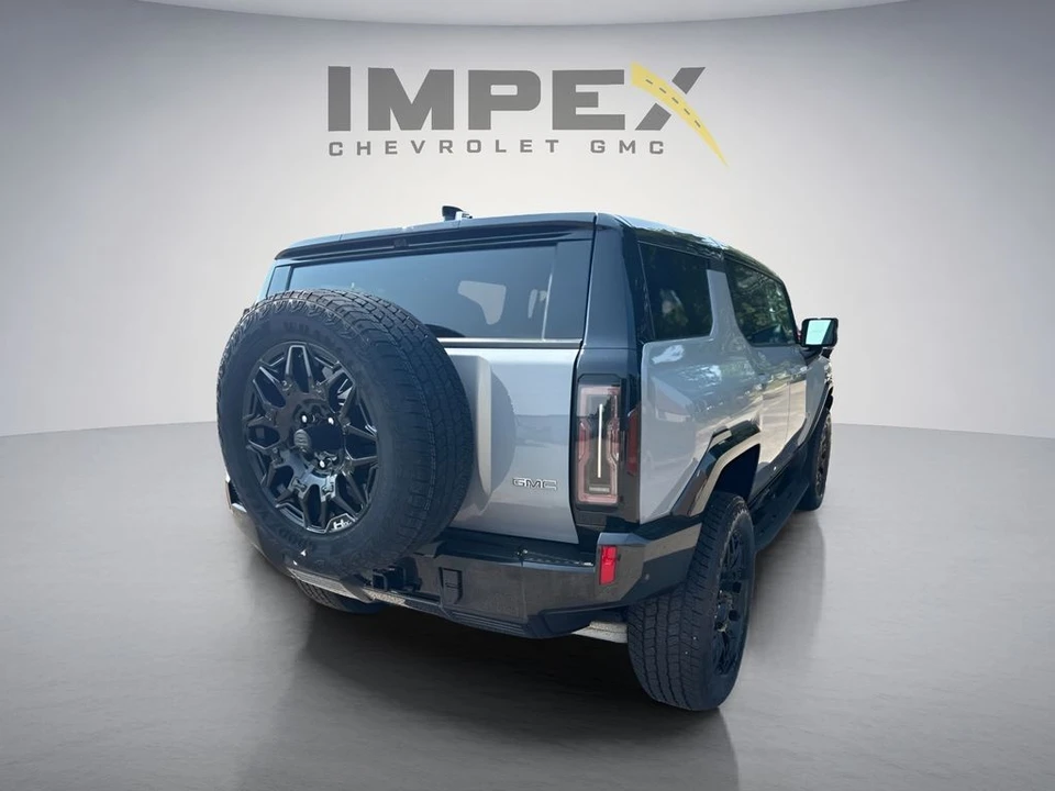 2025 GMC Hummer EV - Image 5 of 31