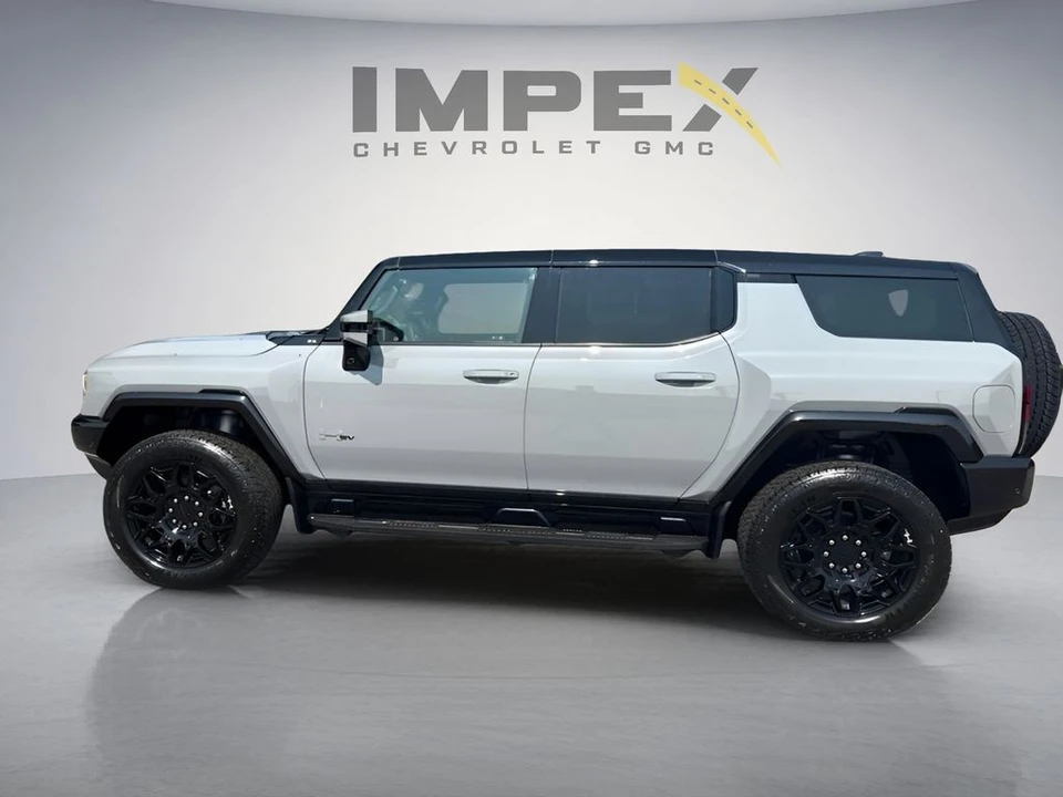 2025 GMC Hummer EV - Image 2 of 31