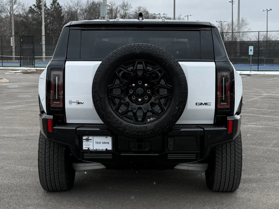 2025 GMC Hummer EV - Image 6 of 12