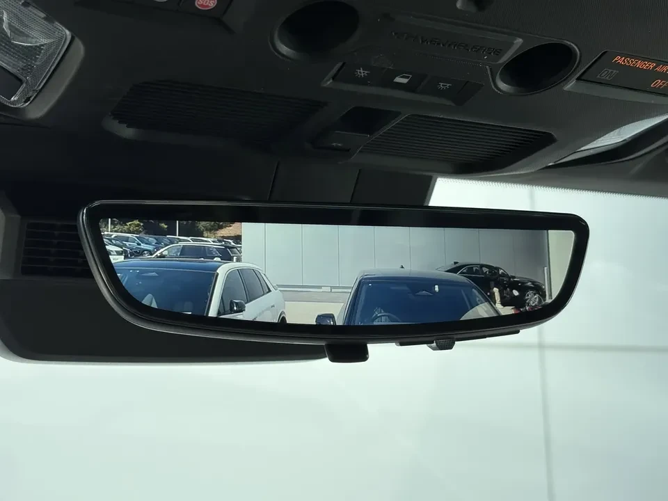 2025 GMC Hummer EV - Image 20 of 20