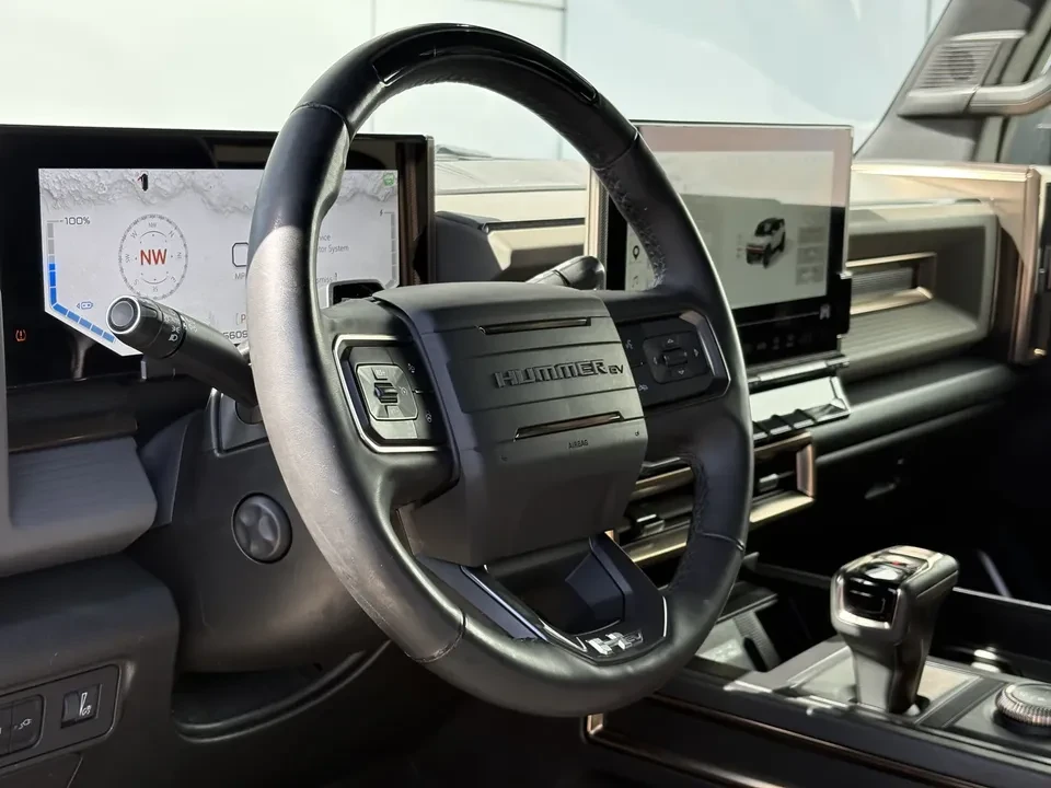 2025 GMC Hummer EV - Image 10 of 20