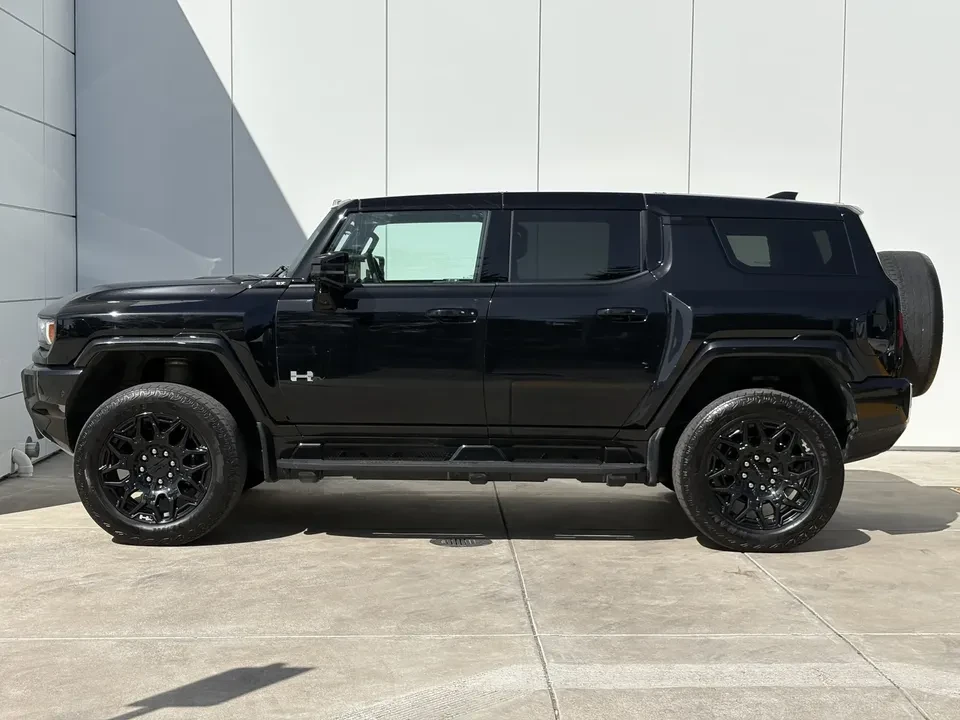 2025 GMC Hummer EV - Image 3 of 20