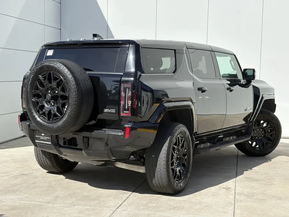 2025 GMC Hummer EV - Image 4 of 20