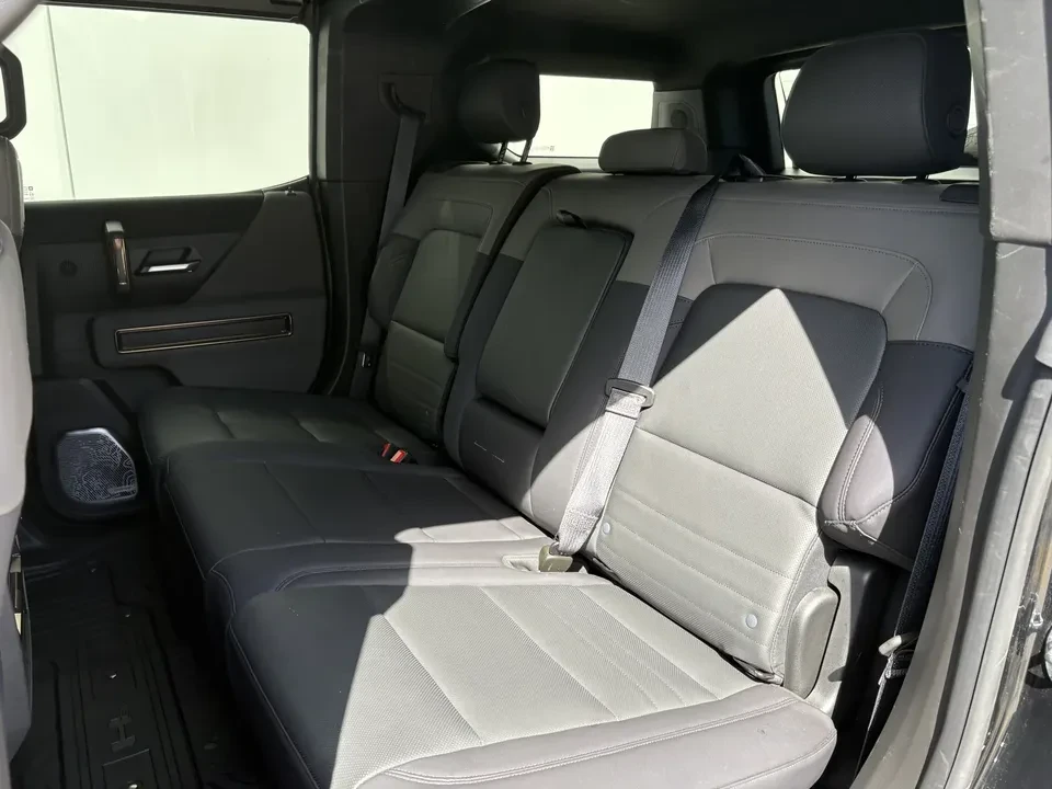 2025 GMC Hummer EV - Image 8 of 20