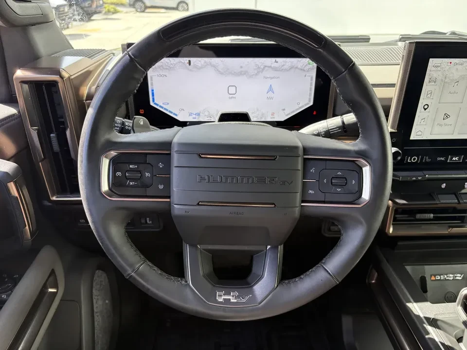 2025 GMC Hummer EV - Image 11 of 20