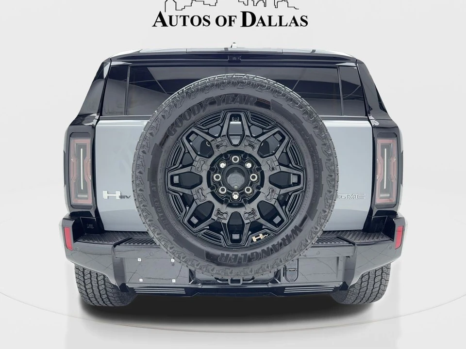 2025 GMC Hummer EV - Image 12 of 21