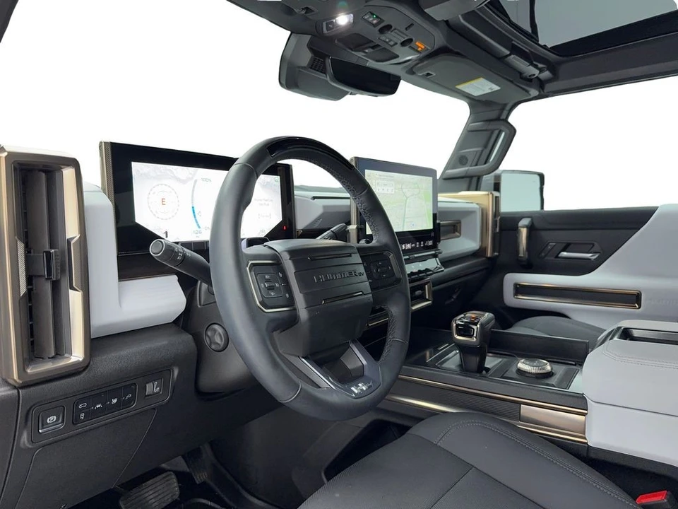 2025 GMC Hummer EV - Image 20 of 21