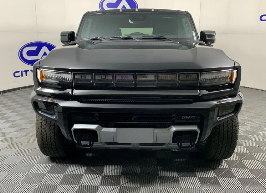 2025 GMC Hummer EV - Image 8 of 12