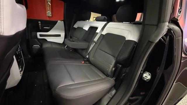 2025 GMC Hummer EV - Image 21 of 21