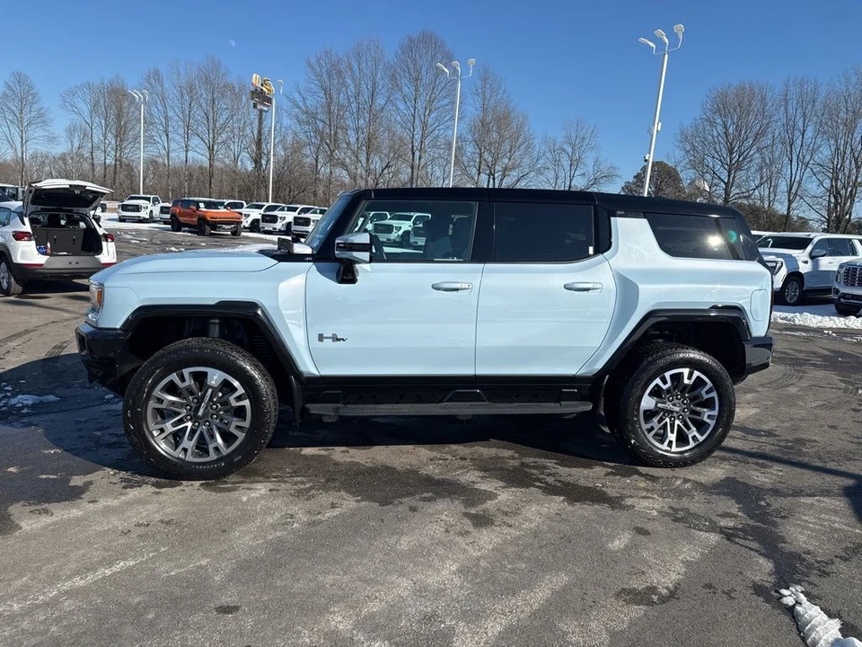 2025 GMC Hummer EV - Image 2 of 12
