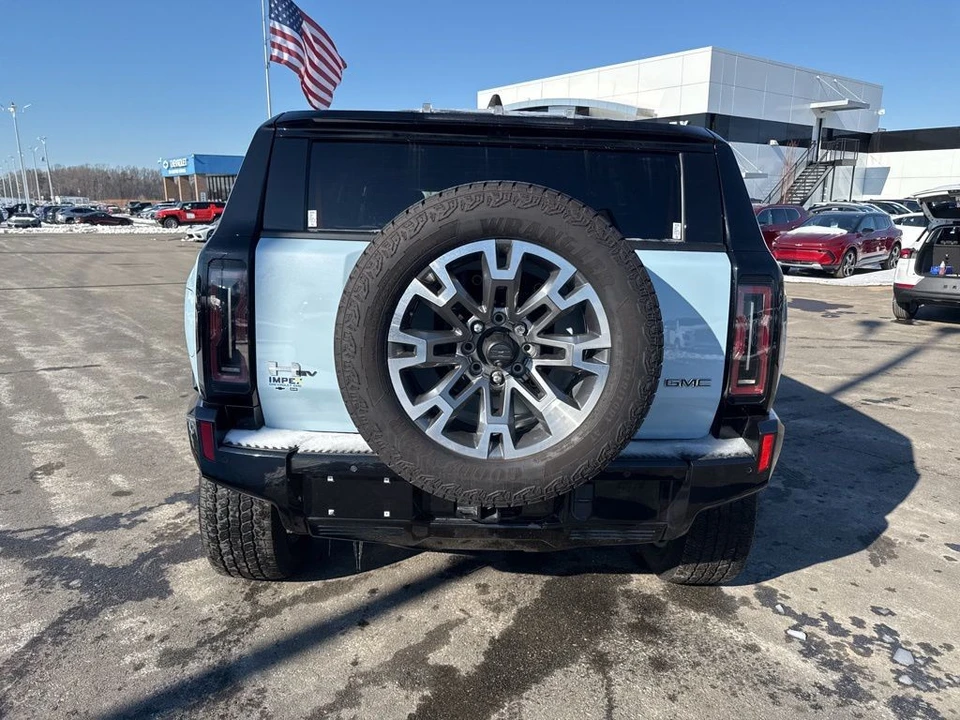 2025 GMC Hummer EV - Image 4 of 12