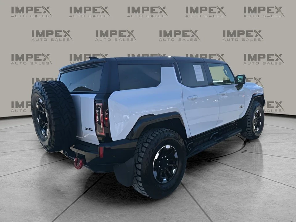 2025 GMC Hummer EV - Image 5 of 12