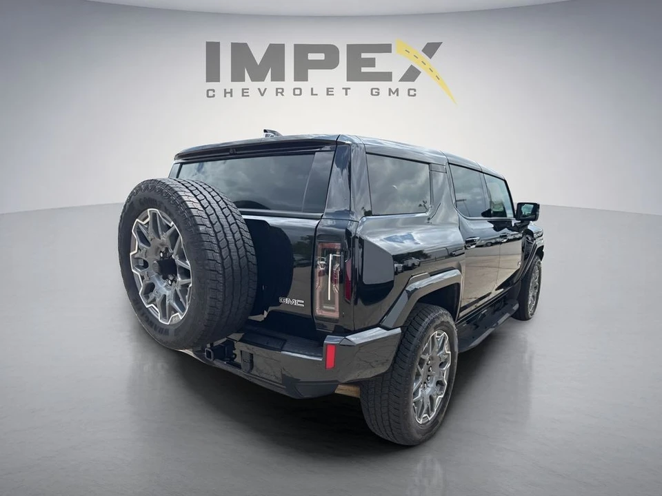 2025 GMC Hummer EV - Image 5 of 31