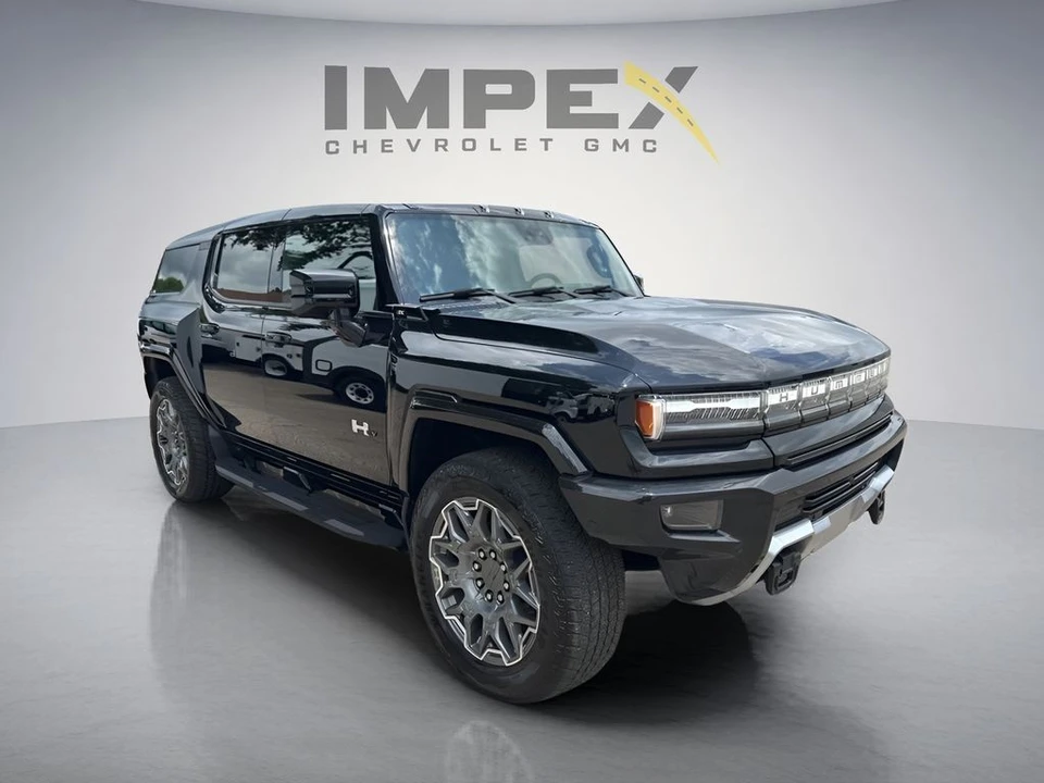 2025 GMC Hummer EV - Image 7 of 31