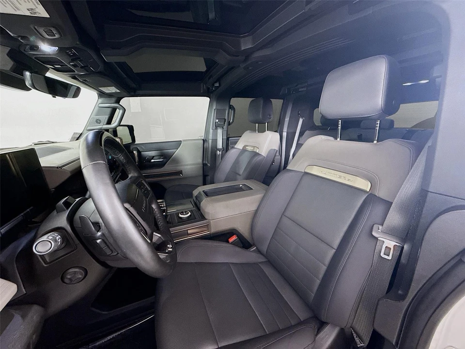 2025 GMC Hummer EV - Image 2 of 21