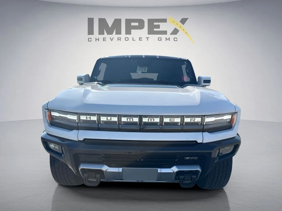 2025 GMC Hummer EV - Image 8 of 15