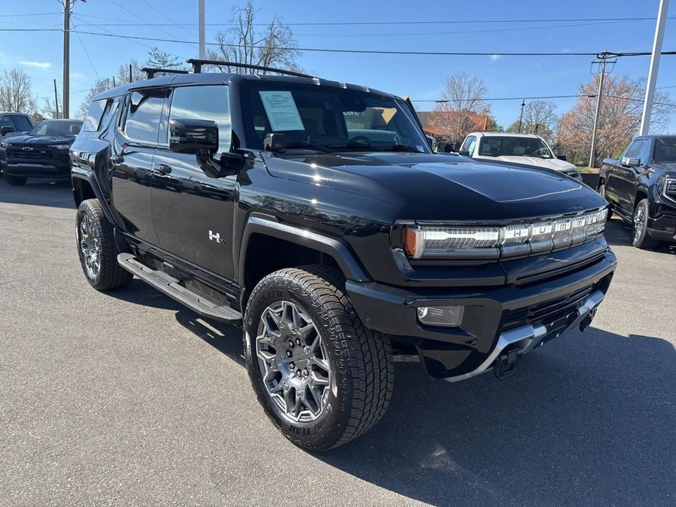 2025 GMC Hummer EV - Image 7 of 21