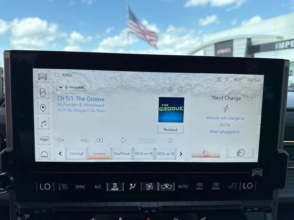 2025 GMC Hummer EV - Image 20 of 21