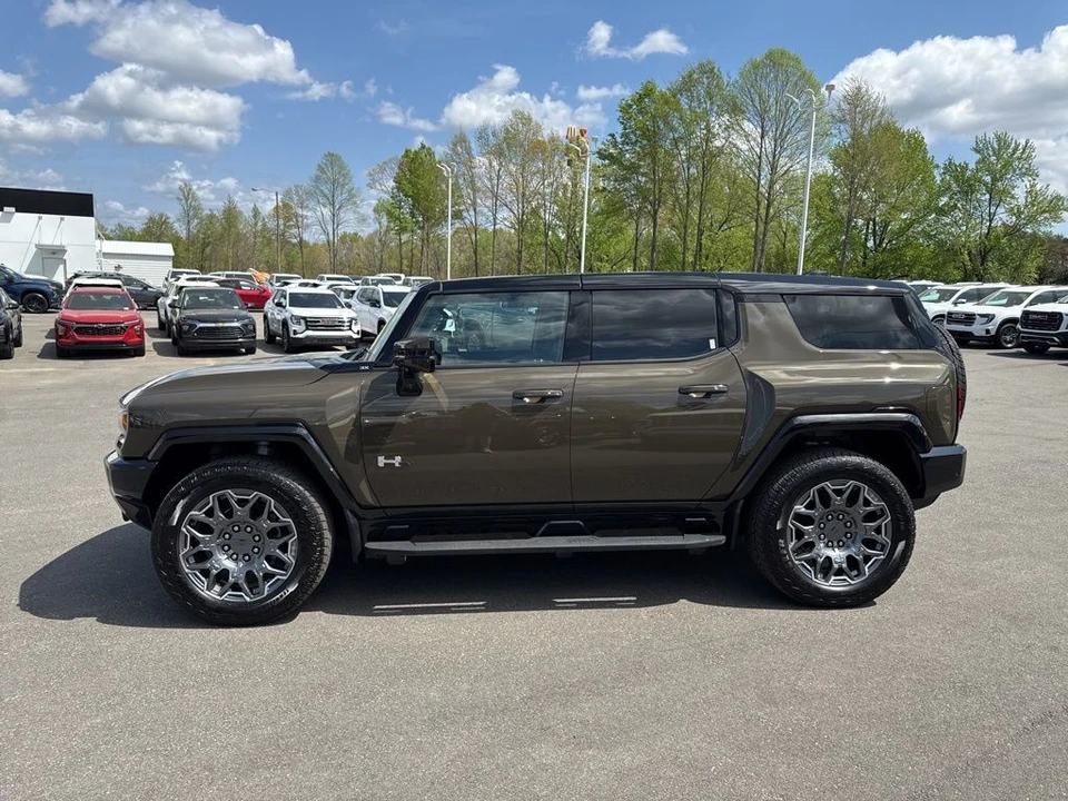 2025 GMC Hummer EV - Image 2 of 21