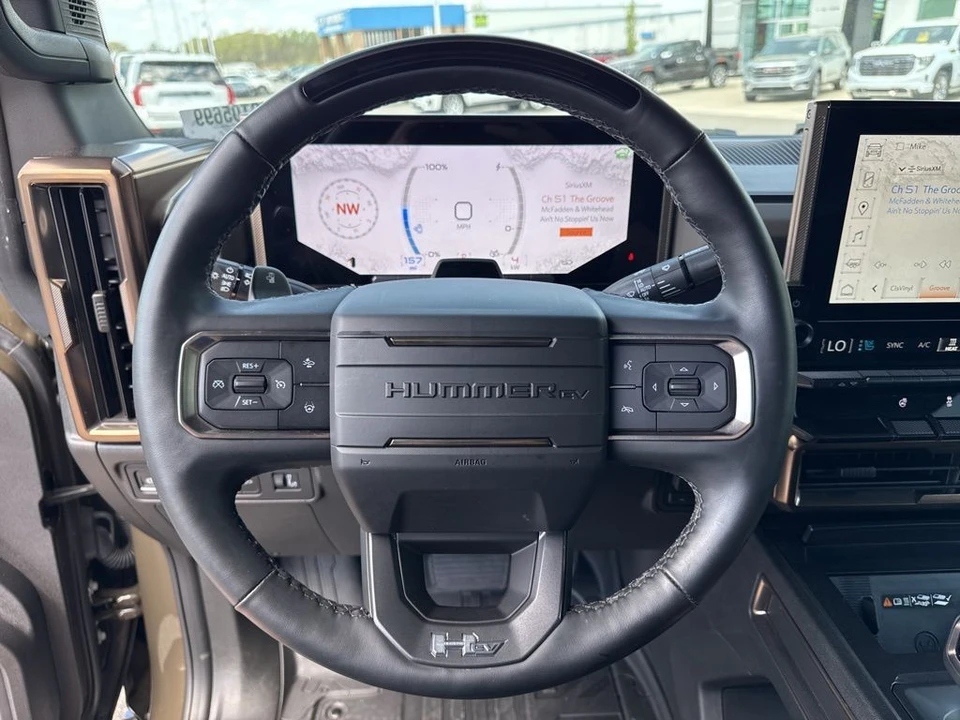 2025 GMC Hummer EV - Image 16 of 21