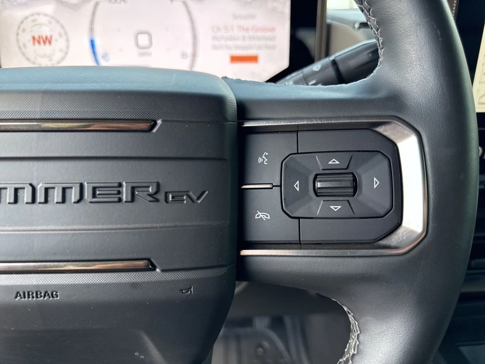 2025 GMC Hummer EV - Image 18 of 21