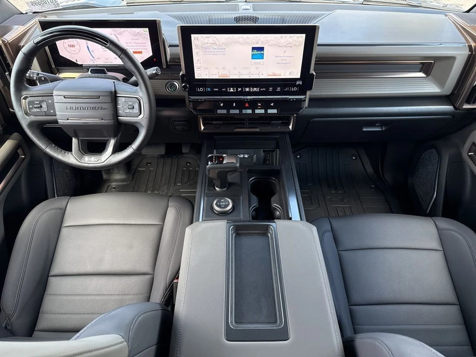 2025 GMC Hummer EV - Image 15 of 21