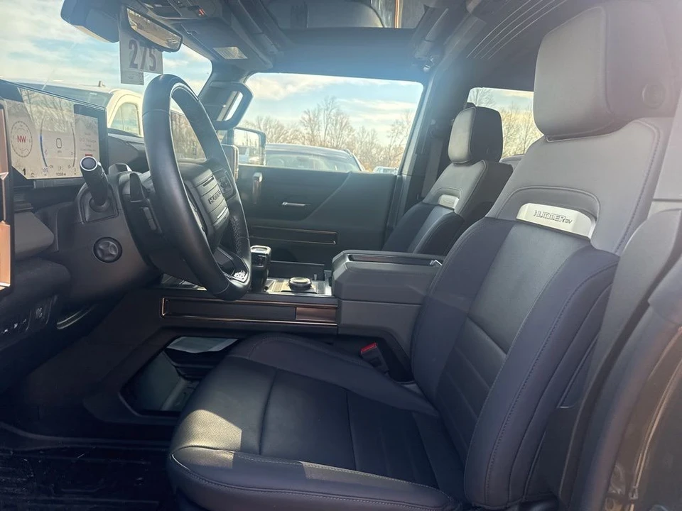 2025 GMC Hummer EV - Image 5 of 7