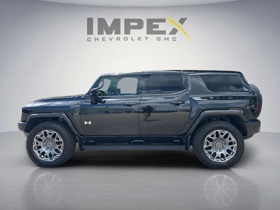 2025 GMC Hummer EV - Image 2 of 31