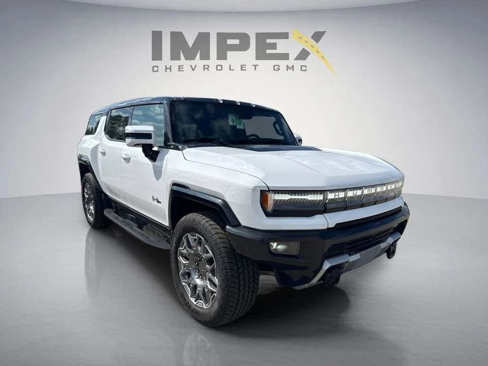 2025 GMC Hummer EV - Image 5 of 10