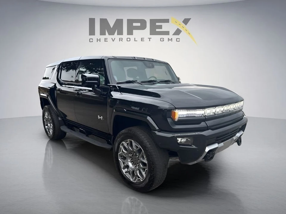 2025 GMC Hummer EV - Image 8 of 31