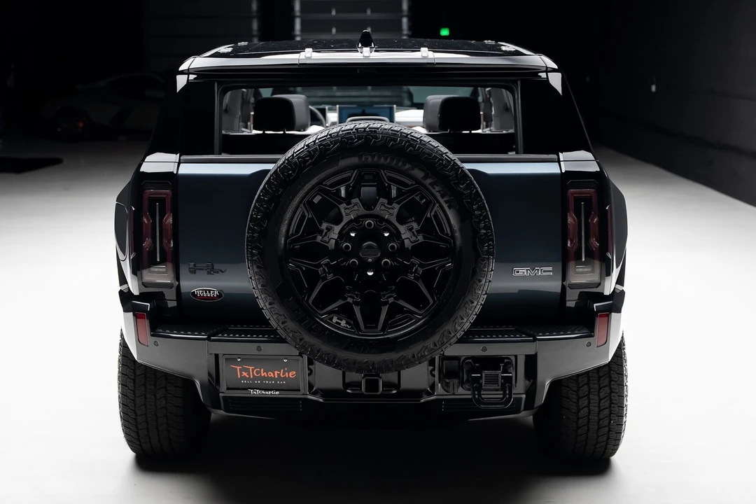 2025 GMC Hummer EV - Image 31 of 31