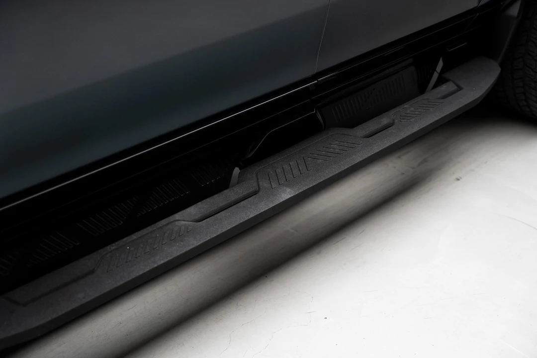 2025 GMC Hummer EV - Image 28 of 31
