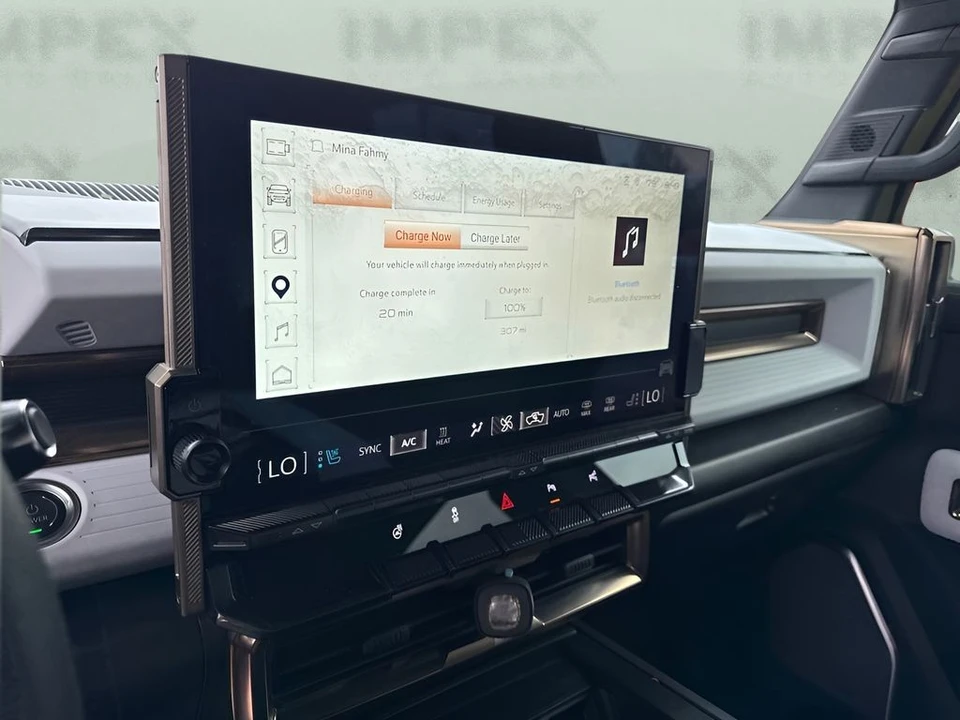 2025 GMC Hummer EV - Image 12 of 15