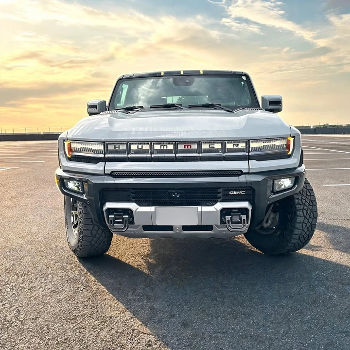 2025 GMC Hummer EV - Image 3 of 20