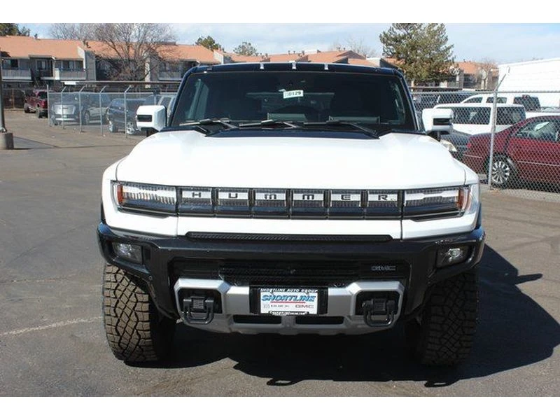2025 GMC Hummer EV - Image 8 of 18
