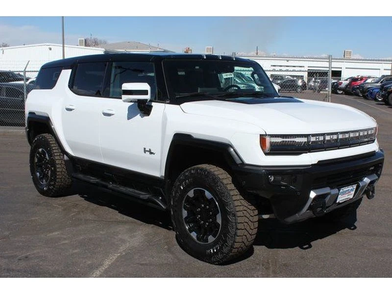 2025 GMC Hummer EV - Image 7 of 18